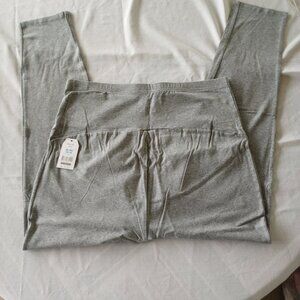 NWT  Maternity Gray Legging Ankle